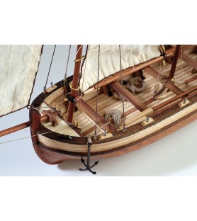 Wooden Model Ship Kit: HMS Endeavour's Captain Longboat 1/50
