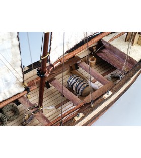 Wooden Model Ship Kit: HMS Endeavour's Captain Longboat 1/50