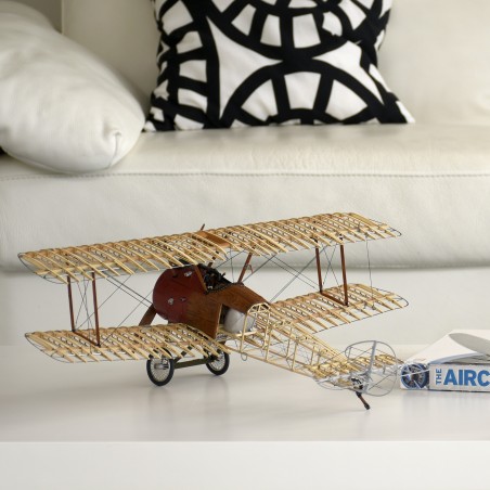 Aereo da Caccia Sopwith Camel. Pacchetto Regalo con Modello, Vernici e Strumenti