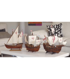 Gift Pack with Ship Models,...