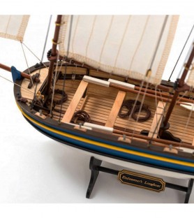 Captain's Longboat HMS Endeavour. 1:50 Wooden Model Ship Kit 2