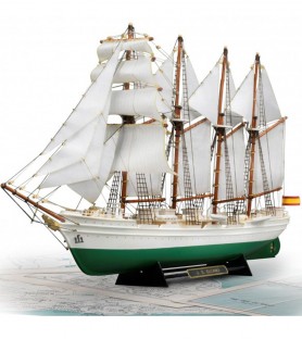 Navio de treino Juan Sebastián Elcano / Esmeralda 1:250. Modelo de navio em madeira e plástico.