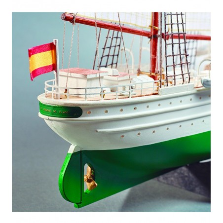 Buque Escuela Juan Sebastián Elcano / Esmeralda 1:250. Maqueta de Barco en Madera y Plástico 4