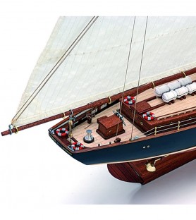 Fishing & Regattas Schooner Bluenose II. 1:75 Wooden Model Ship Kit 2