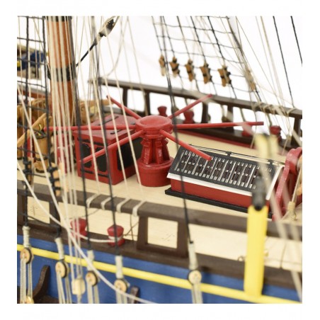 Корабль HMS Endeavour 1/65. Деревянная модель корабля