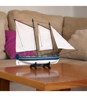 Geschenkverpakking met model, verf en gereedschap: Boot van kapitein HMS Endeavour