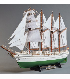 Training Ship Juan Sebastián Elcano & Esmeralda. 1:250 Wooden and Plastic Model Ship Kit 7