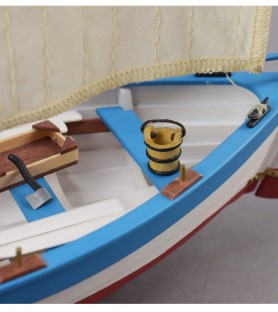 Maquette voilier en bois bleu marine - 34 x 24 cm