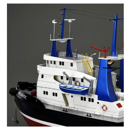 Sleepboot Atlantic 1:50. Model van een bestuurbare boot in hout en ABS (geschikt voor R/C) 16