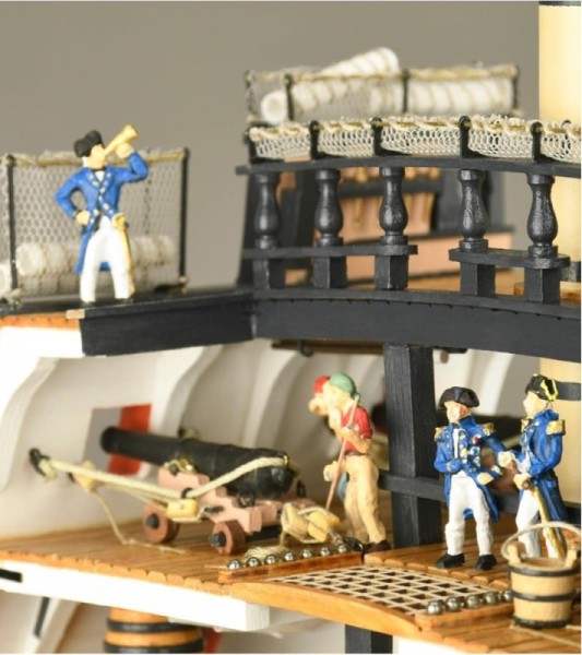 Secção HMS Victory 1:72. Modelo de navio em madeira