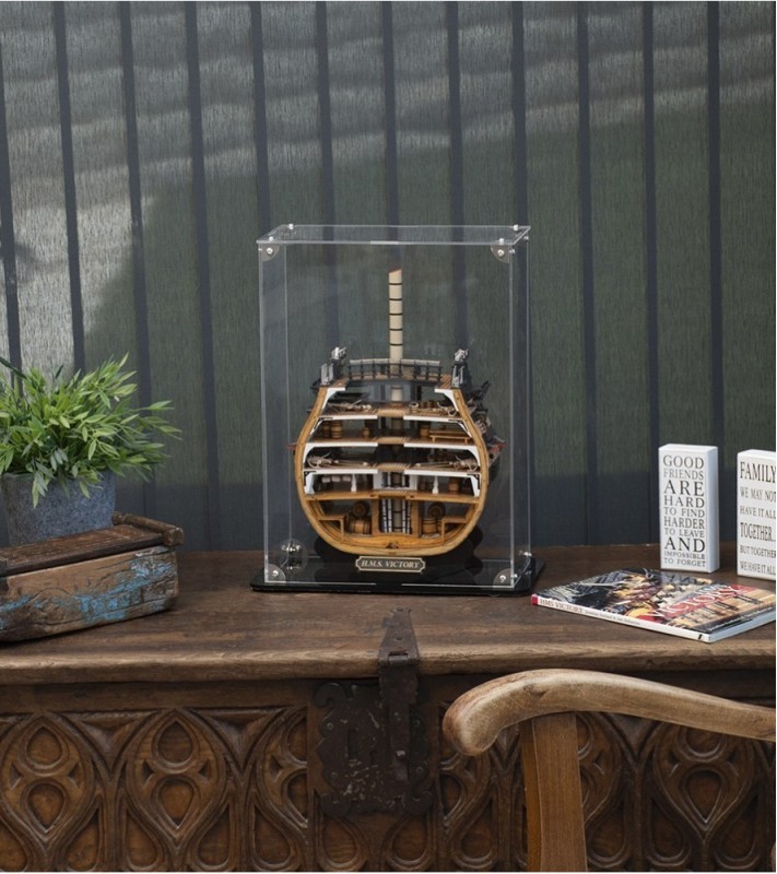 Sección HMS Victory. Pack Regalo con Maqueta, Urna, LEDs, Pinturas y Micro Ribeteador