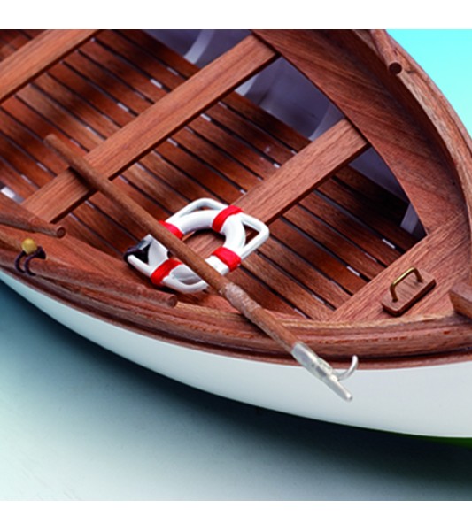 Juan Sebastián Elcano Lifeboat 1:35. Modelo de madeira de um navio