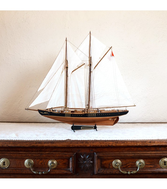 Bluenose II. Dárkové balení s modelem, barvami a nářadím