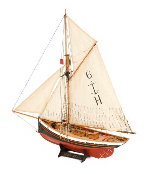 Jolie Brise kotter 1:50. Houten modelschip