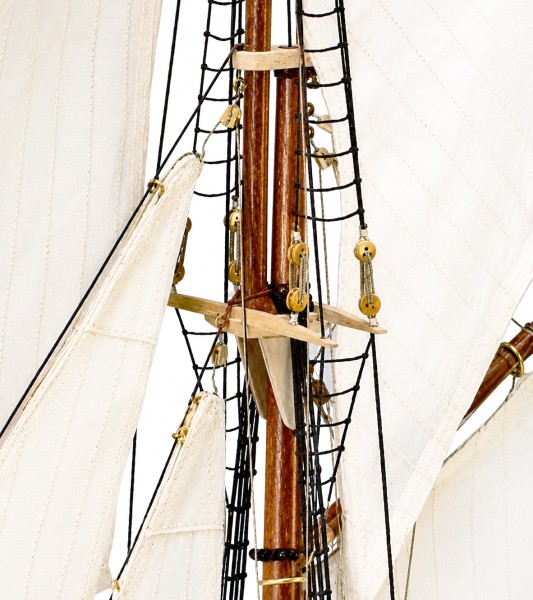 Goleta de Pesca Bluenose II  1:75  Maqueta de Barco en Madera