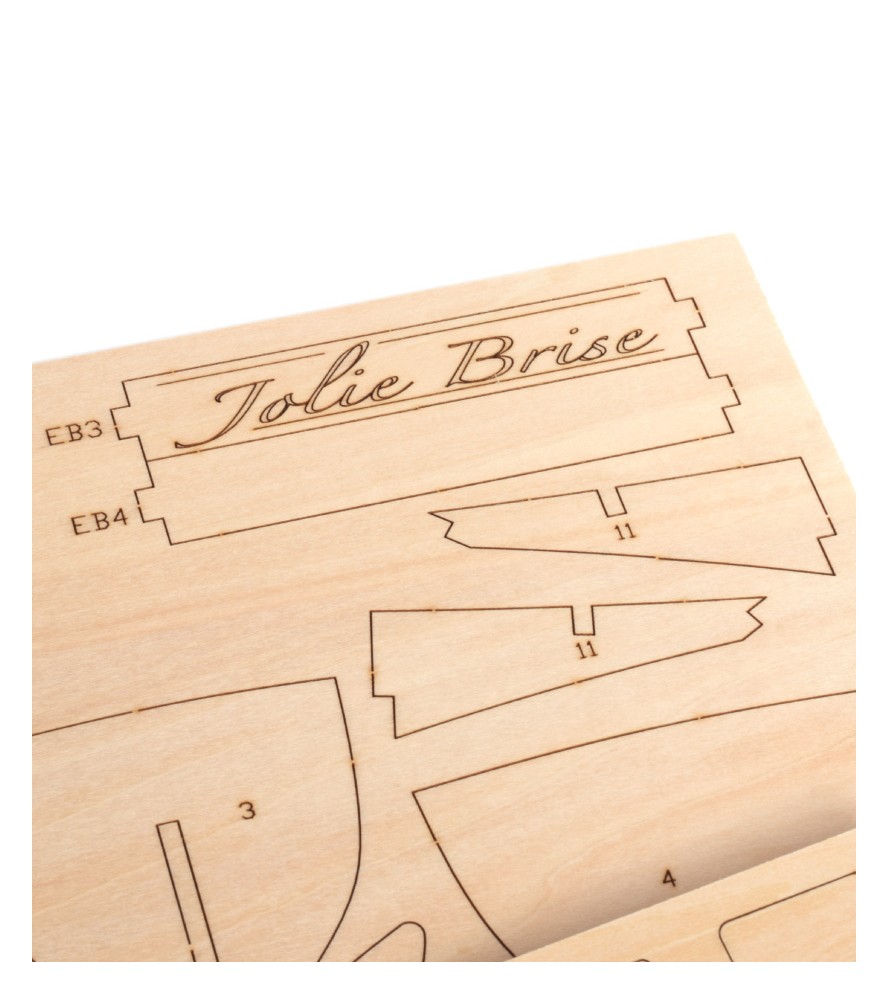 Jolie Brise Cutter 1:50. Trämodellfartyg