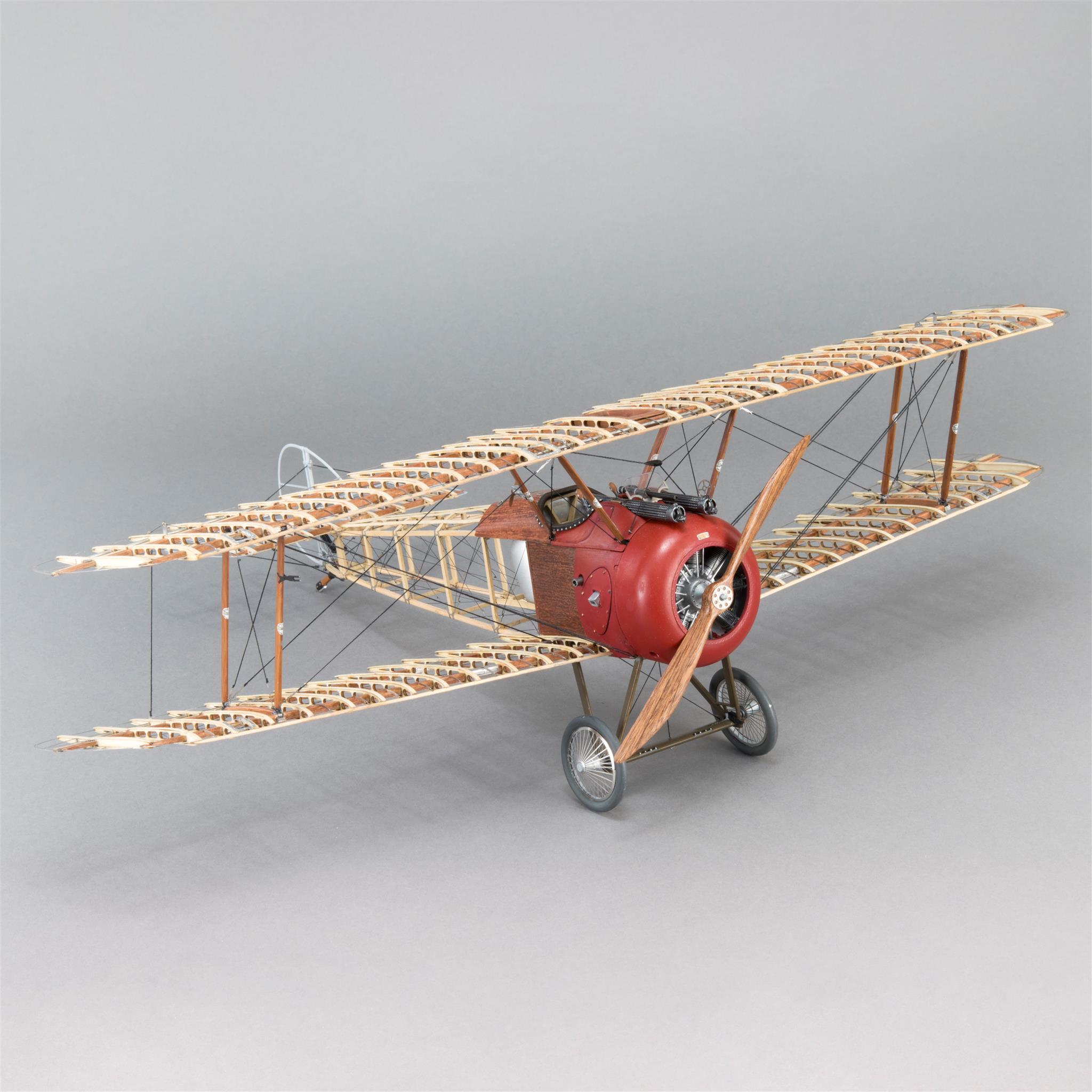 Modelismo Aéreo. Maqueta en madera y metal del Avión Sopwith Camel 1/16.
