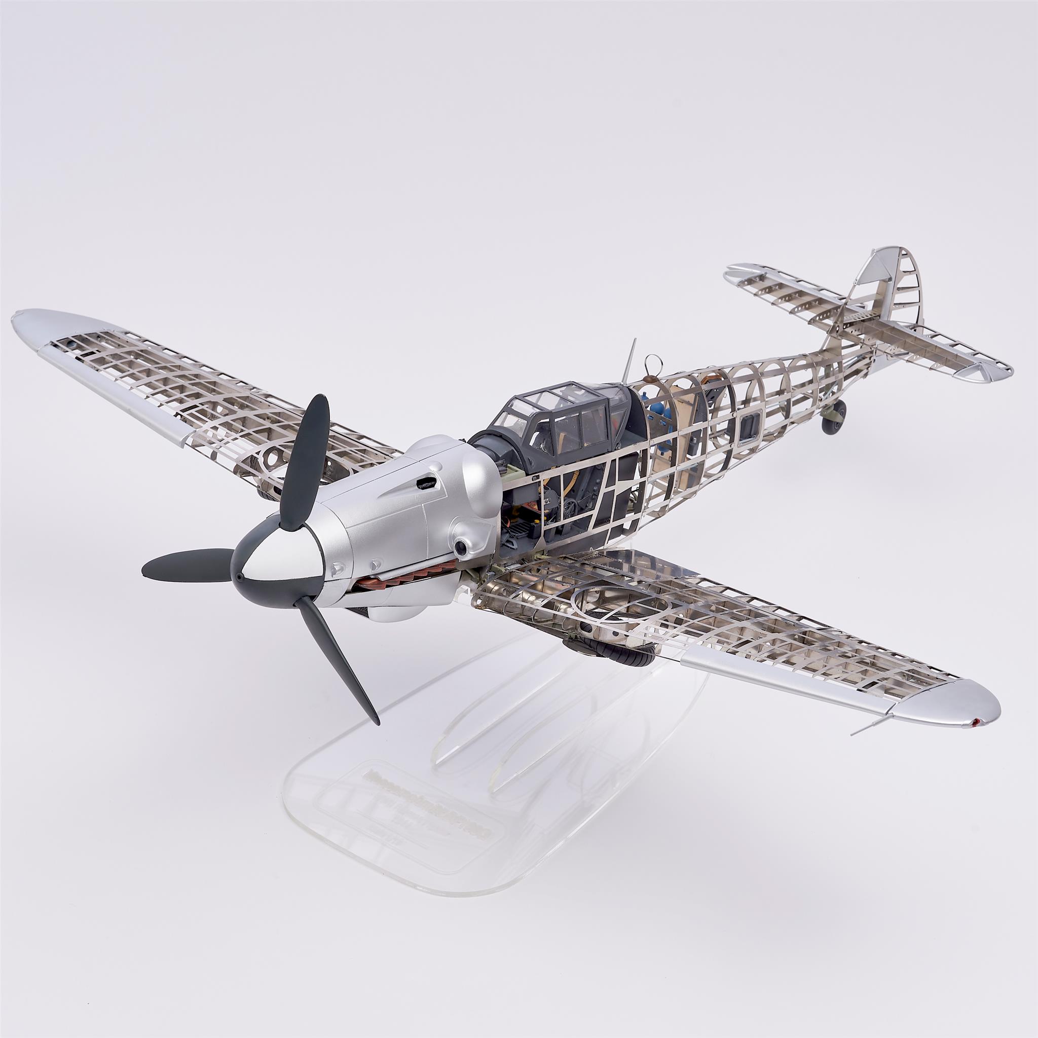 Build this great German plane 1/16 scale.