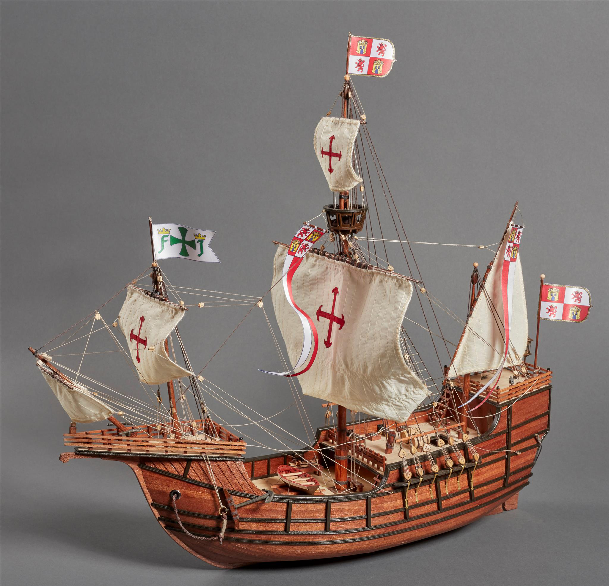 Modelismo naval. Renovada maqueta de barco en madera Carabela Santa María 1/65