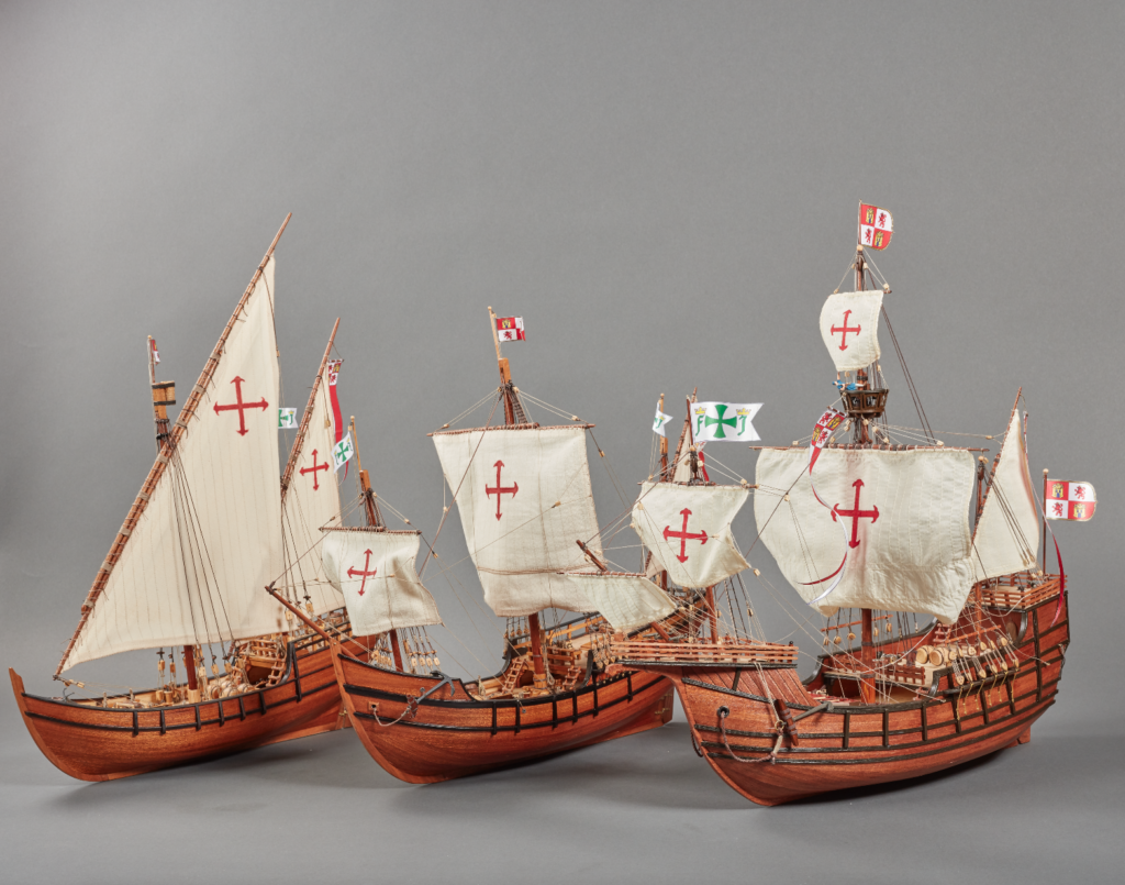 Modelismo naval. Las tres maquetas en madera de las carabelas del Descubrimiento de América.