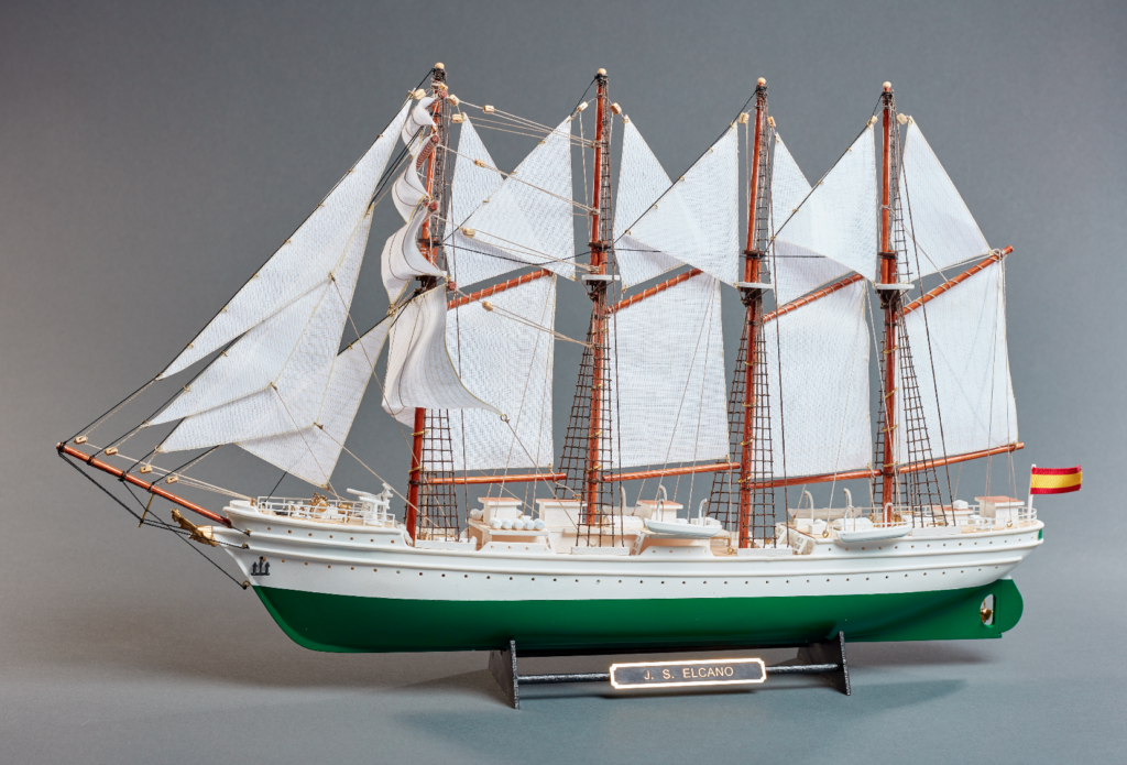 Wooden Ship Modeling Kit. New Spanish Training Ship Model Juan Sebastian Elcano and Esmeralda 1/250 (22260).