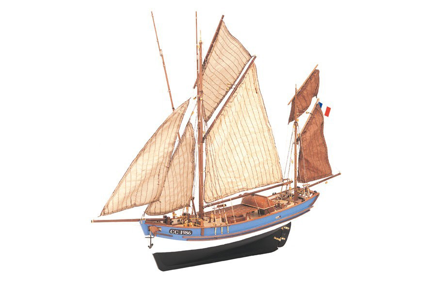 Wooden Fishing Boat Model Marie Jeanne 1/50.