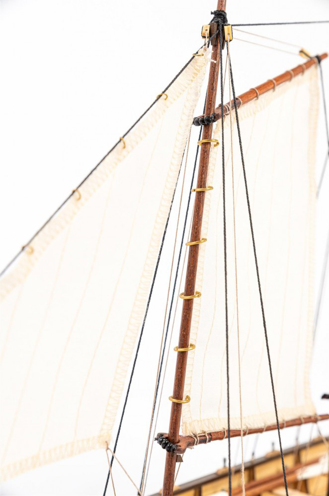 Maqueta Lancha HMS Endeavour a escala 1/50 (19005). Renovado kit de modelismo de 2022 hecho en madera.