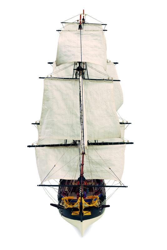 Hermione La Fayette Model Ship at 1:89 scale (22517-N). Faithful wooden replica for advanced modelers.