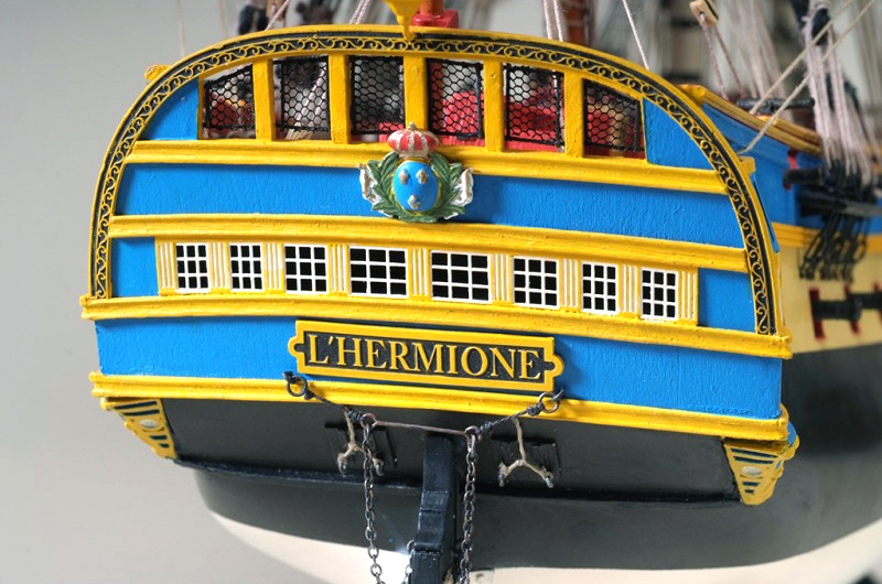 Hermione La Fayette Model Ship at 1:89 scale (22517-N). Faithful wooden replica for advanced modelers.
