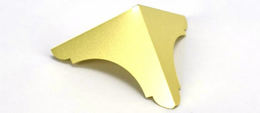 Set of 4 Brass Corners N2 (27316) for Crafts and Models Exhibition in Showcases.