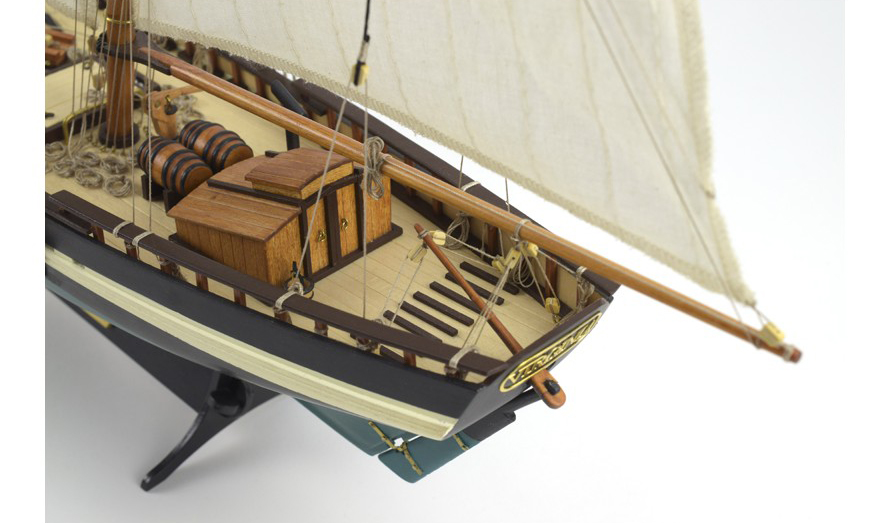 American Schooner Model Virginia (22115) in wood at 1:41 scale made by Artesania Latina.