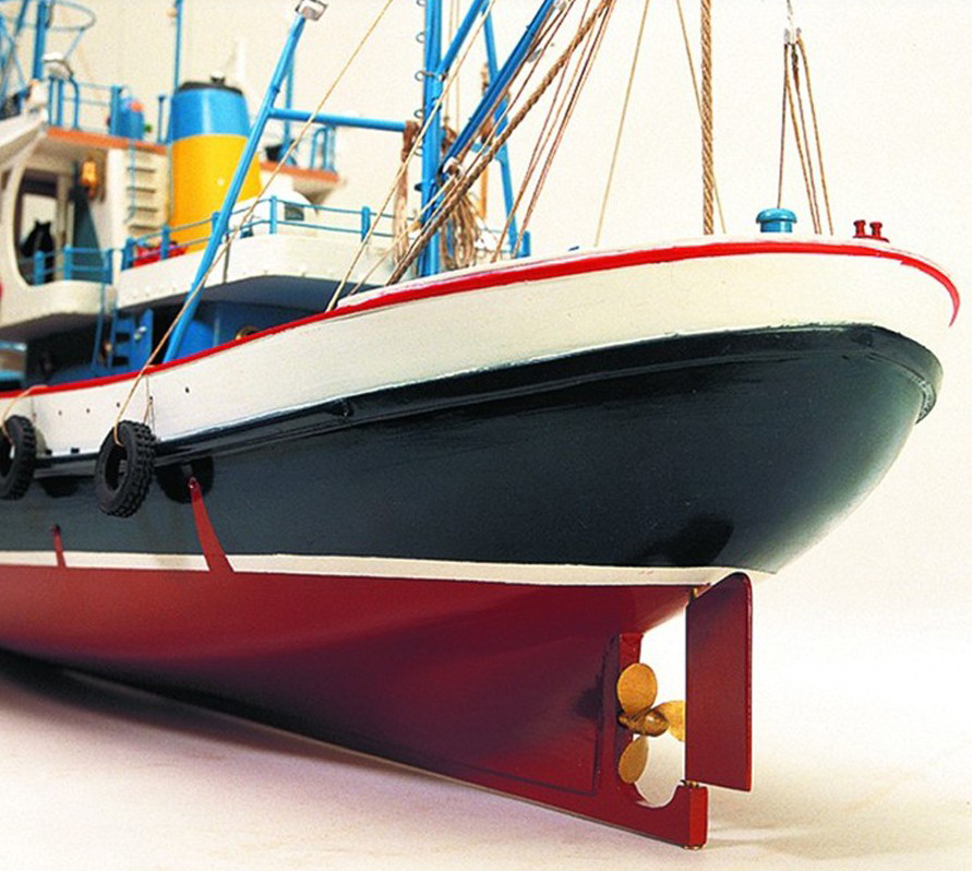 Maqueta Barco de Pesca del Atunero del Mar Cantábrico Marina II 1/50 (20506) de Artesanía Latina.