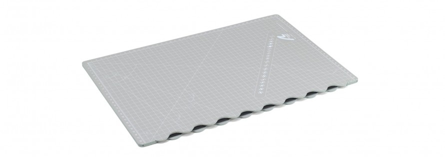 New Modeling Tools: A2 Folding Cutting Mat (27642F), by Artesanía Latina.