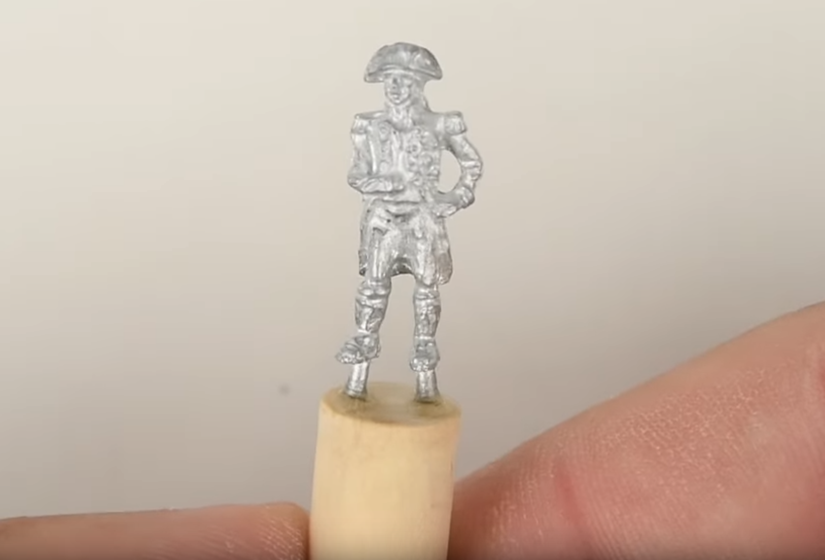 How to Paint Figurines for Model Ships: Creation of Work Support.