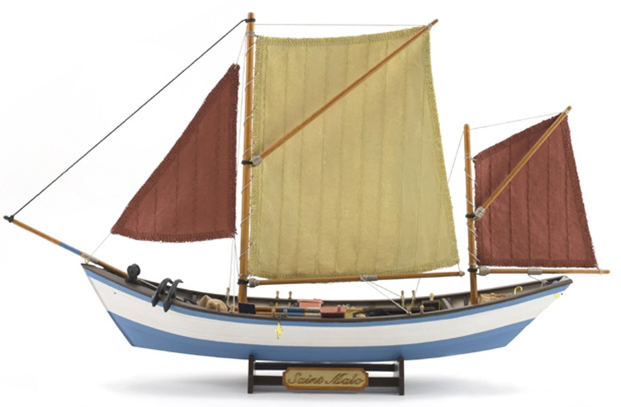 Saint Malo Model Ship. French Fishing Boat of the Doris Class at 1:20 Échelle (19010-N) made by Artesanía Latina.