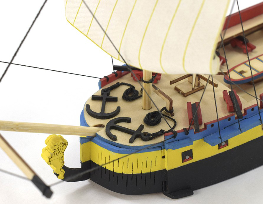 Boat Model Easy Kits: Wooden French Frigate Hermione La Fayette by Artesanía Latina. Beginner Level (17000).
