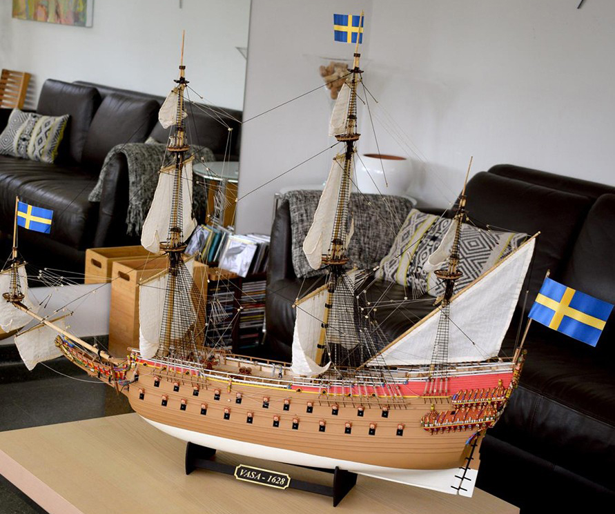 Gift Pack Model Ship Vasa (22902-L) by Artesanía Latina.