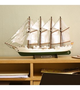 Pack Cadeau avec Maquette, Peintures et Outils: Navire-École Juan Sebastián Elcano / Esmeralda