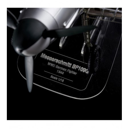 Avión Caza Messerschmitt BF109G 1/16. Maqueta en Metal y Fotograbado 3