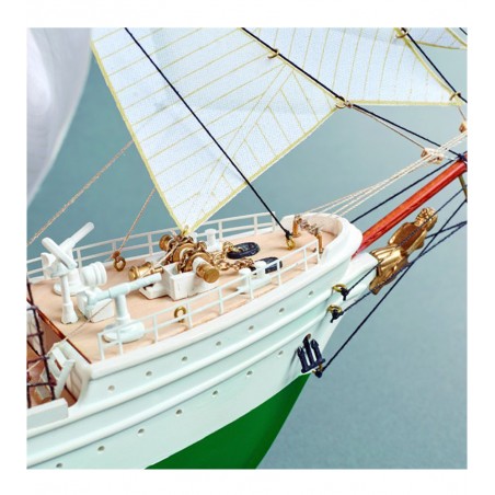 Buque Escuela Juan Sebastián Elcano / Esmeralda 1:250. Maqueta de Barco en Madera y Plástico 2