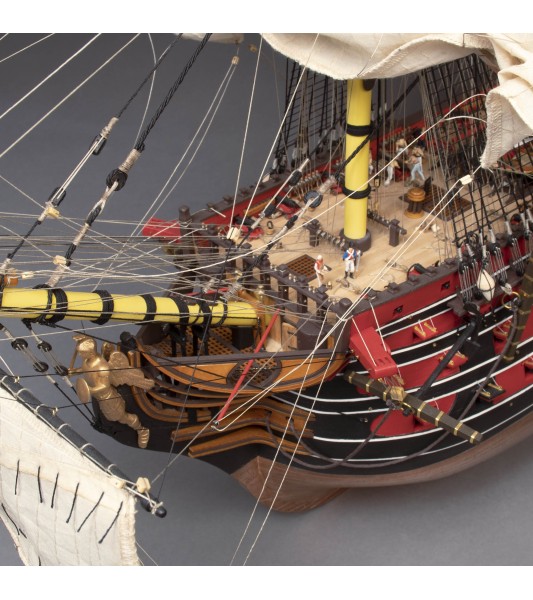 Navire de Ligne Santísima Trinidad 1:84. Maquette de Bateau en Bois