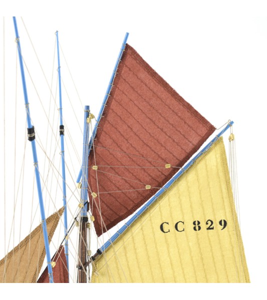 MARIE JEANNE Tonijnboot 1:50 Model van een houten vissersboot