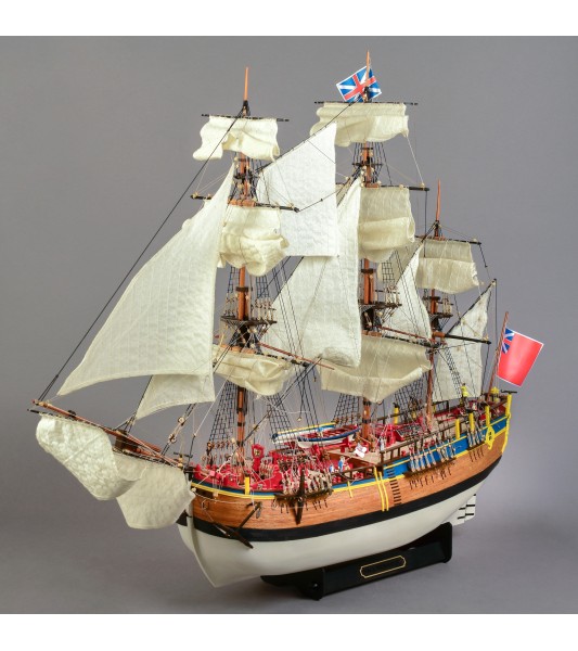 Schip HMS Endeavour 1/65. Houten modelschip
