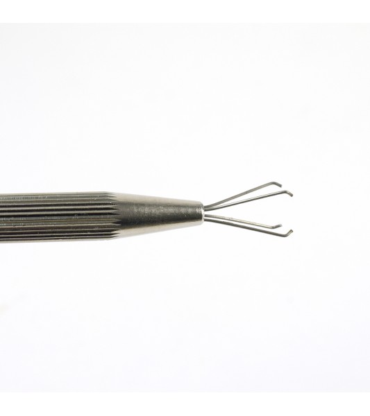 Pinça com garra extensível para peças pequenas e complexas