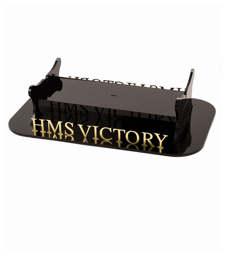 HMS Victory. Gavepakke med skibsmodel, figurer,...