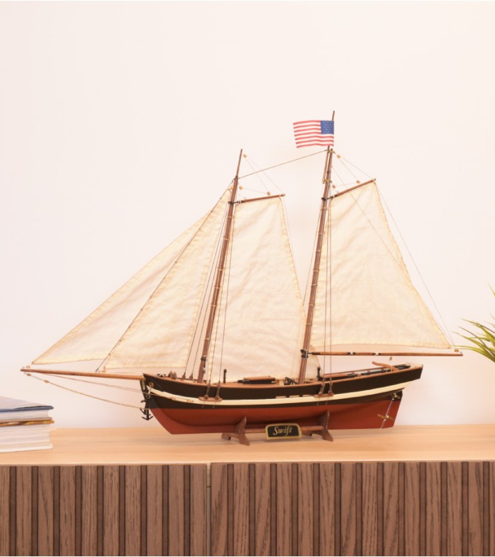Swift Pilot Boat. Gift Pack with Model, Paints and Tools