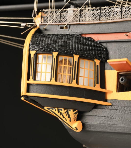 HMS SURPRISE do Mestre e Comandante - kit de modelismo em madeira à escala 1:48