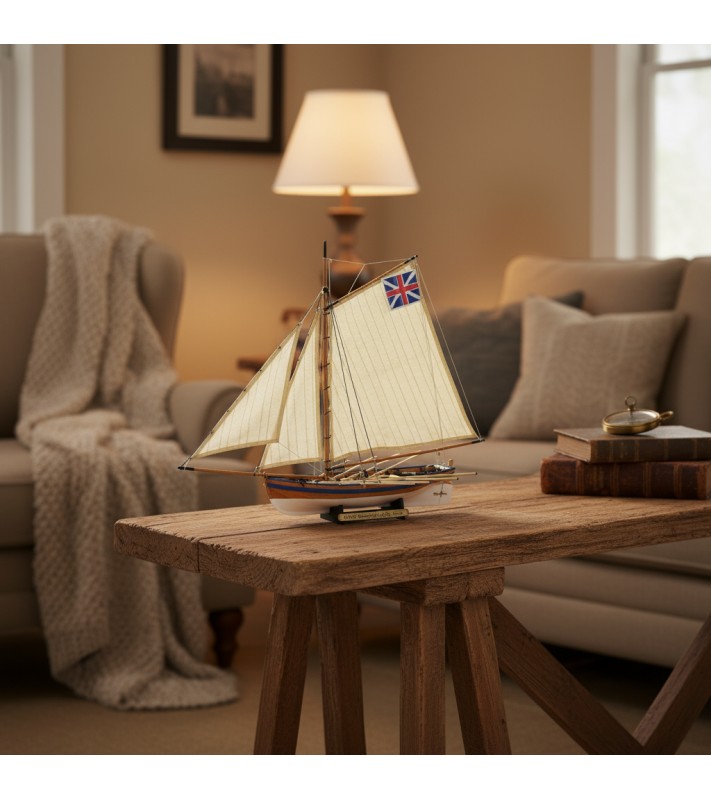 Jolly Boat HMS Bounty. Gift Pack with Model Ship, Paints...