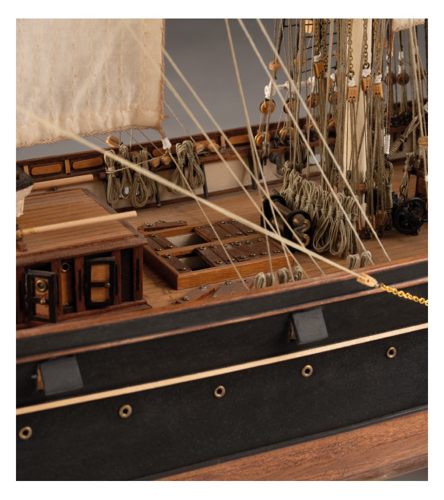 CUTTY SARK Tea Clipper 1:84 Wooden Model Ship