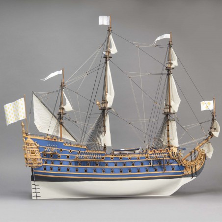 Navio de guerra Soleil Royal 1:72. Modelo de navio em madeira 3